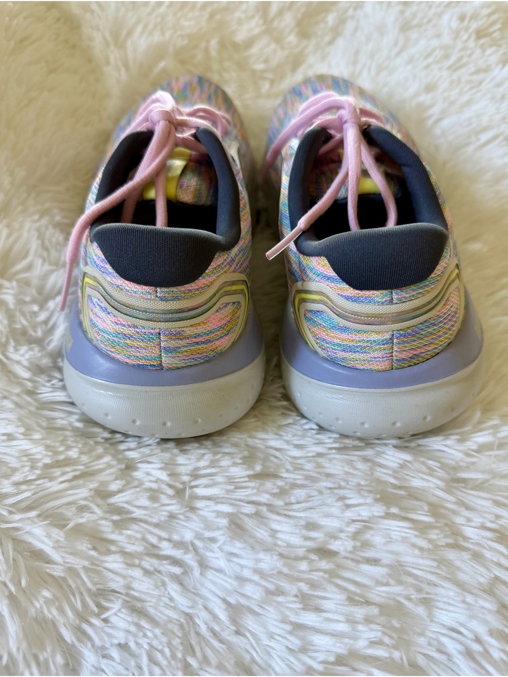 Women’s Brooks Glycerin 21 Shoes - Picture 3 of 7
